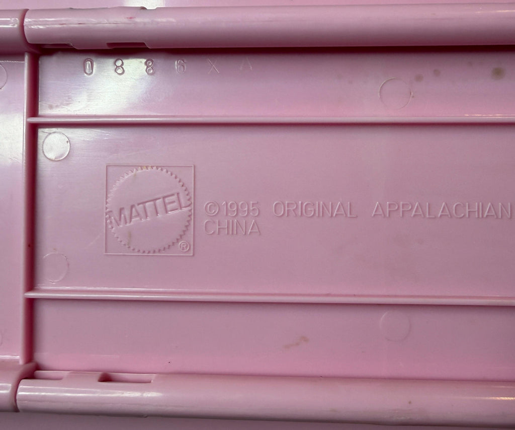 Vintage Mattel Cabbage Patch Kid Love n Go Baby Nursery case with minis
