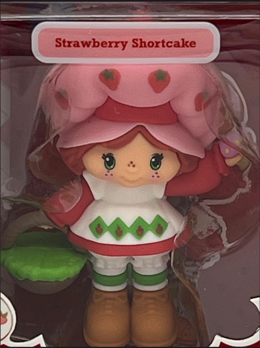 Strawberry Shortcake The Loyal Subjects spring Easter scented mini figure