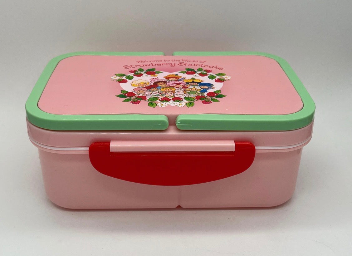 Strawberry Shortcake BPA-free lunch/ bento box with handles