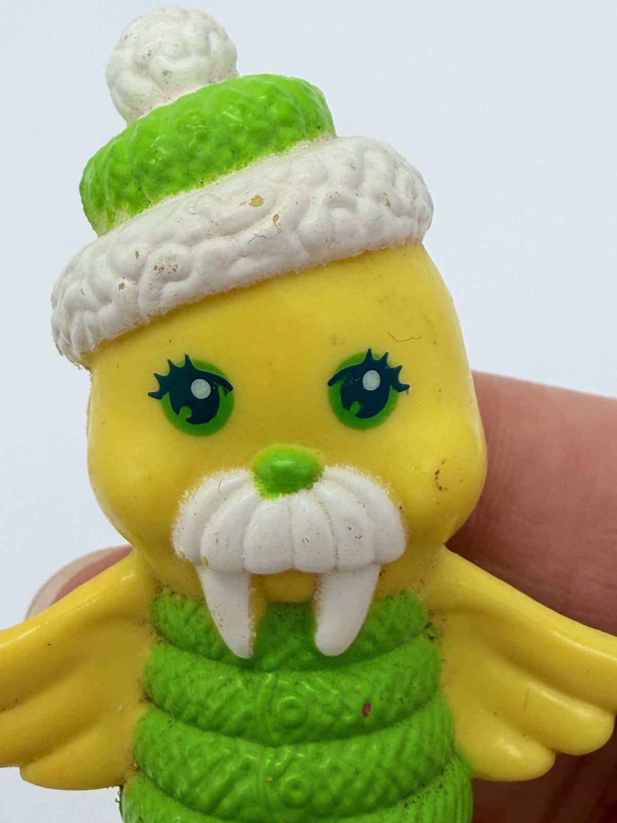 1983 Kenner Sea Wees Icy-Gals Whiskers Walrus  figure only (went with Breezy)