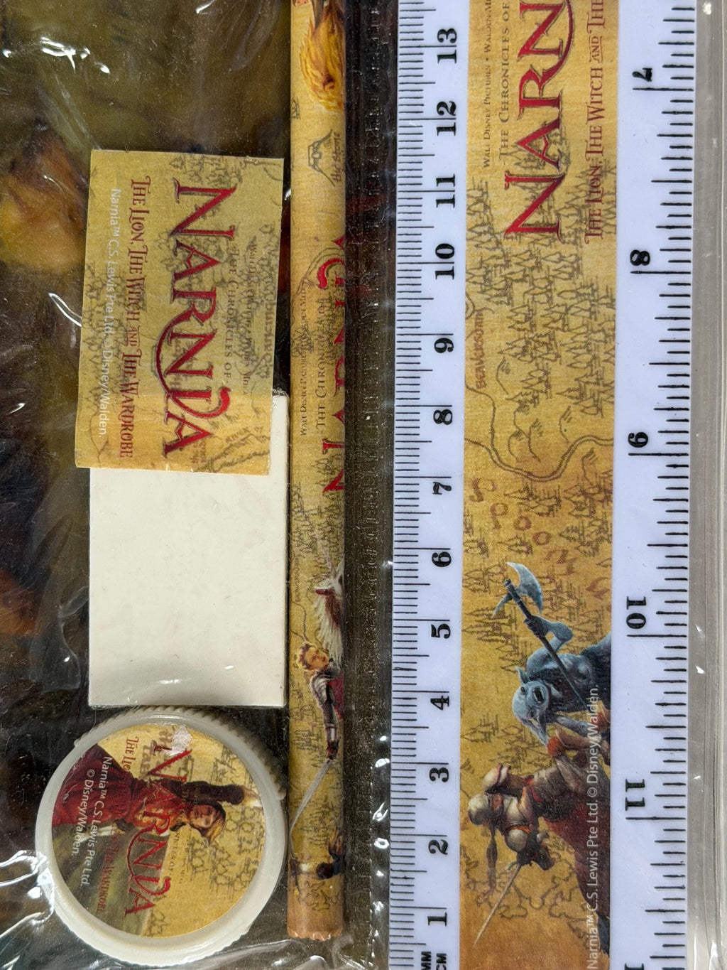 Chronicles of Narnia The Lion Witch and the Wardrobe film school pencil bag and supplies set