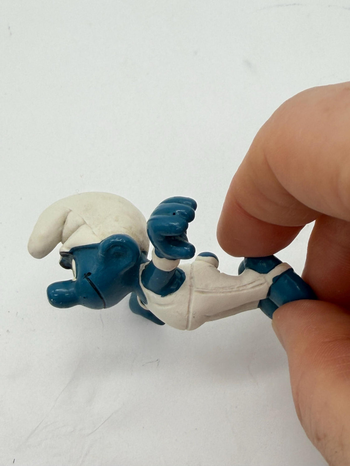 1980 Smurfs Rings Acrobat Smurf Schleich Peyo PVC mini figure