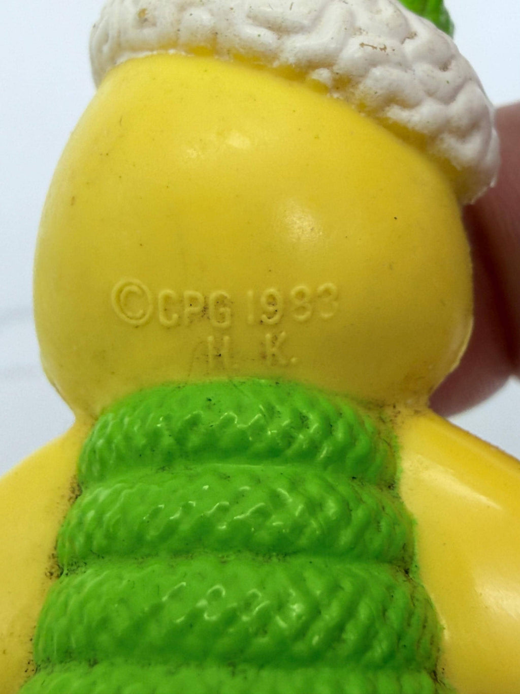 1983 Kenner Sea Wees Icy-Gals Whiskers Walrus  figure only (went with Breezy)