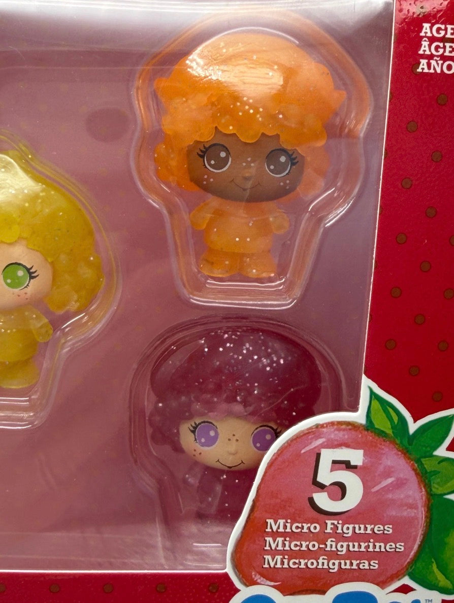 Strawberry Shortcake The Loyal Subjects Cheebee mini Berry Besties glitter set of 5 scented figures