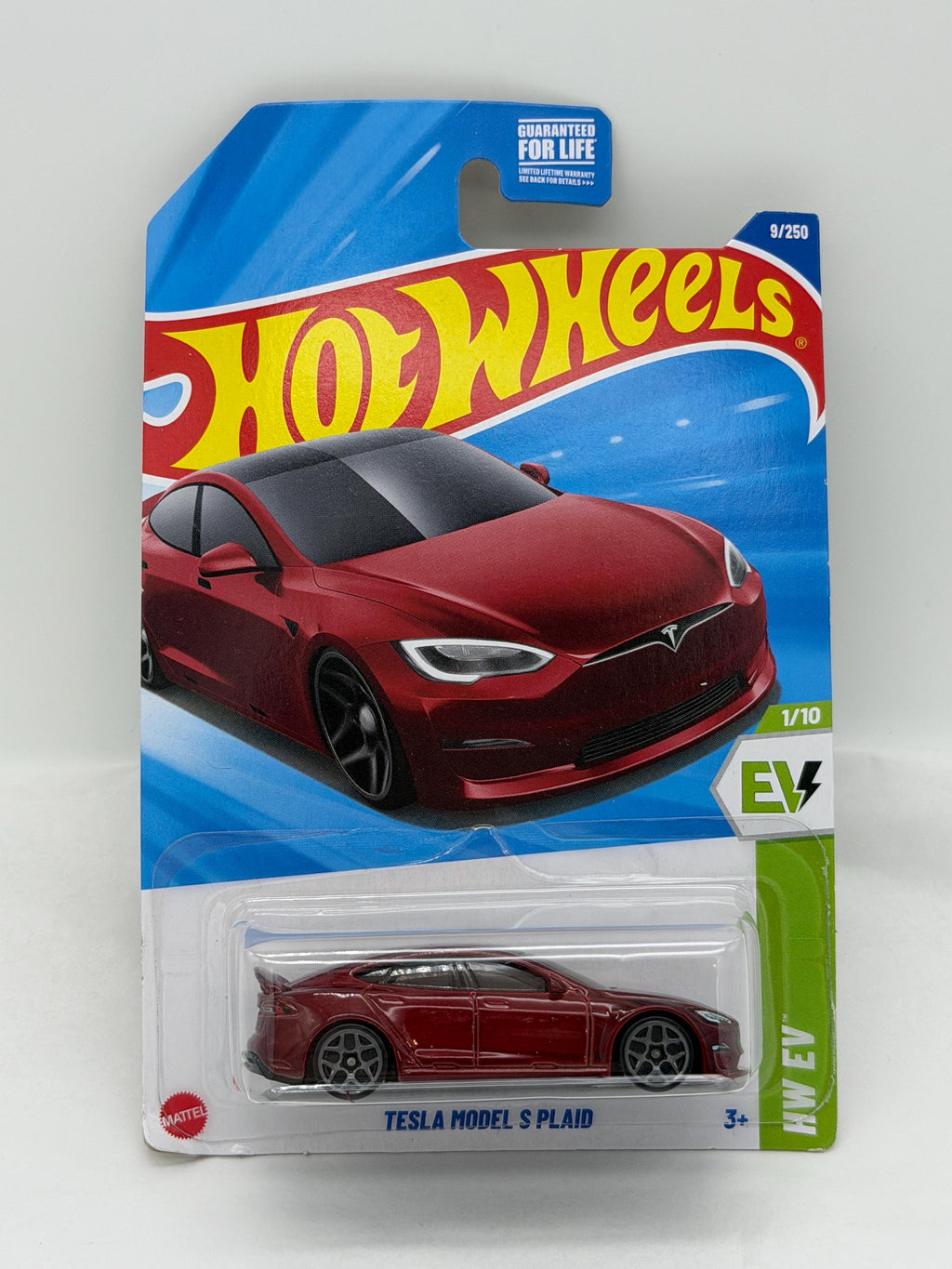 Tesla die cast Model S Plaid car on card