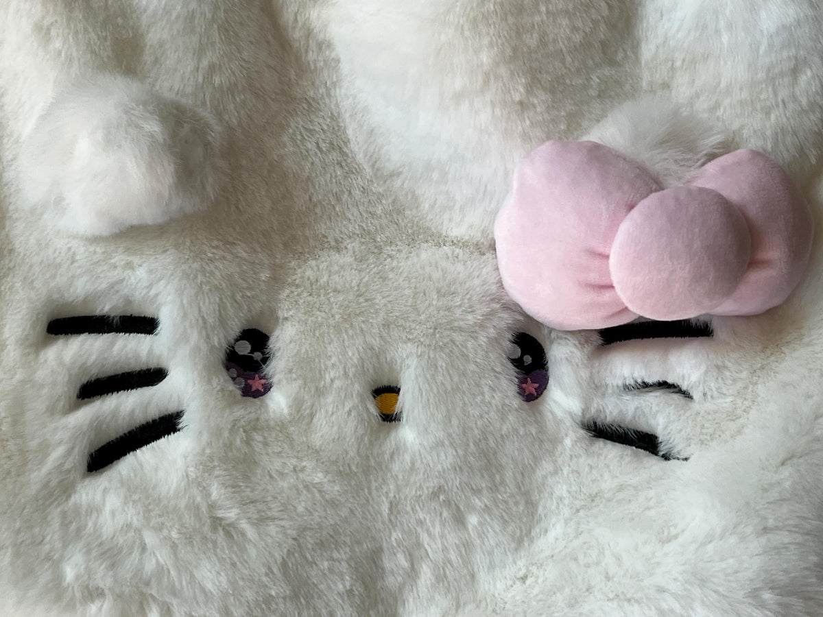 Hello Kitty extremely plush carry- all purse / bag