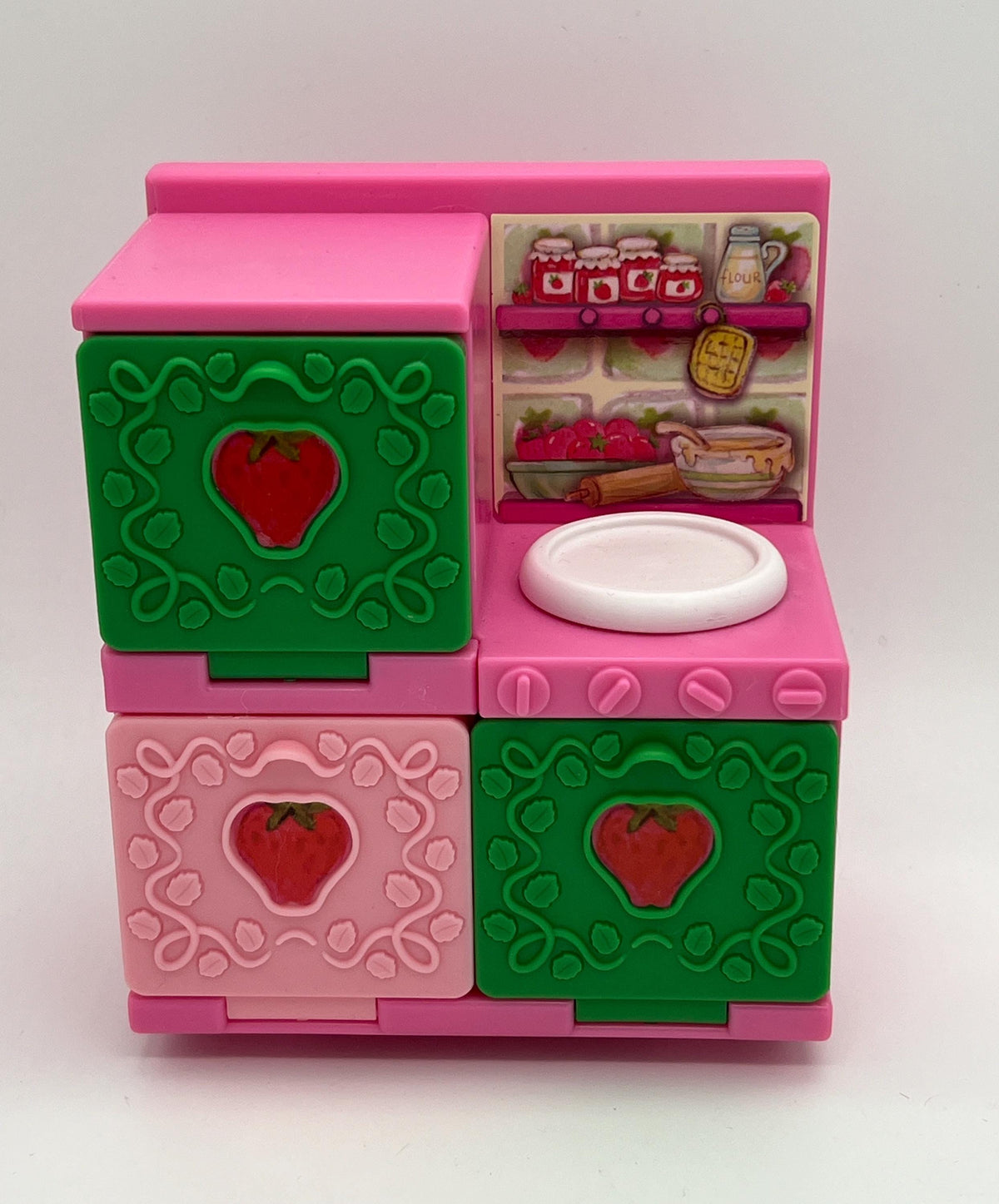 Strawberry Shortcake The Loyal Subjects reboot Berry bake shop playset and doll