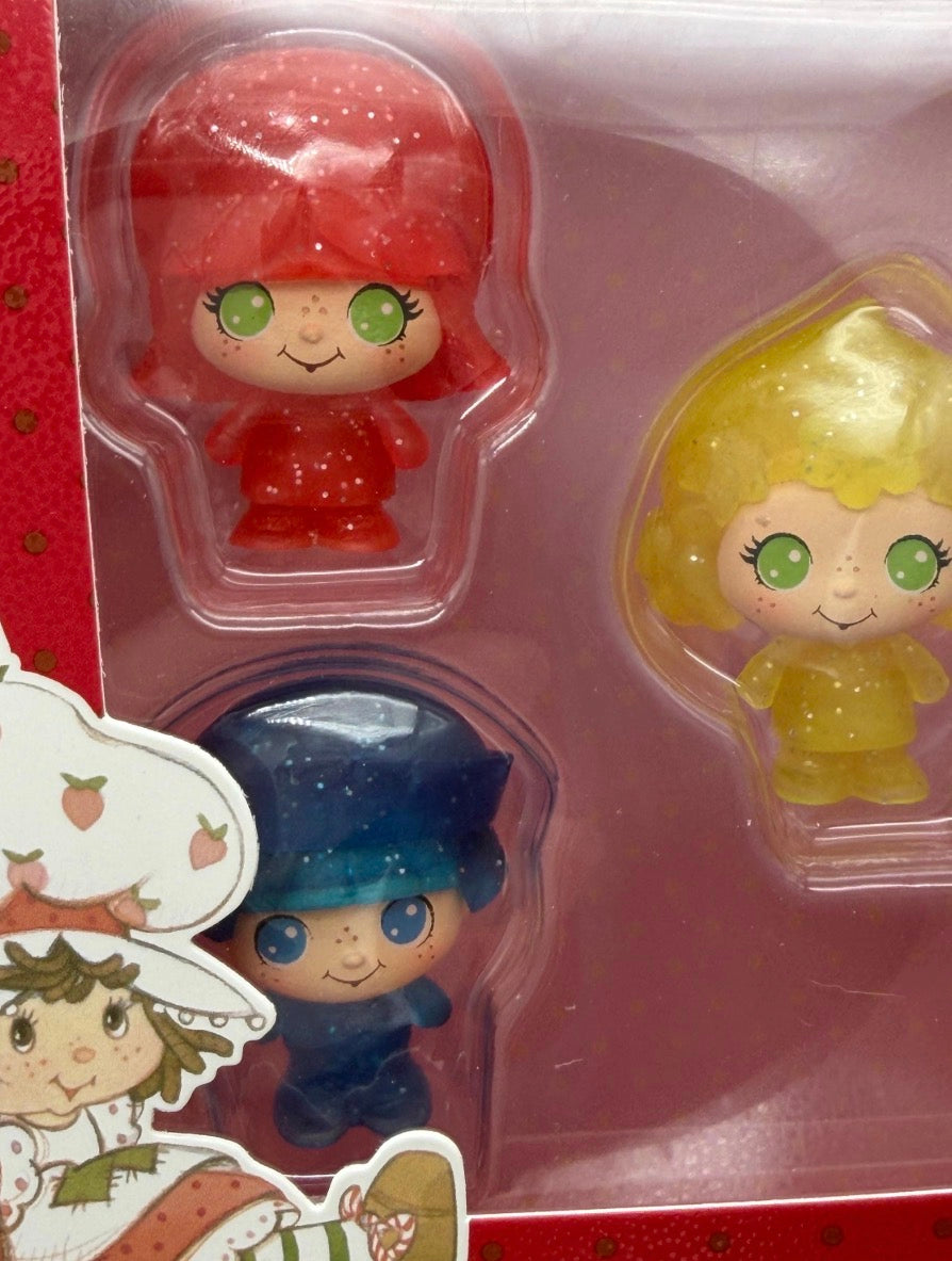 Strawberry Shortcake The Loyal Subjects Cheebee mini Berry Besties glitter set of 5 scented figures