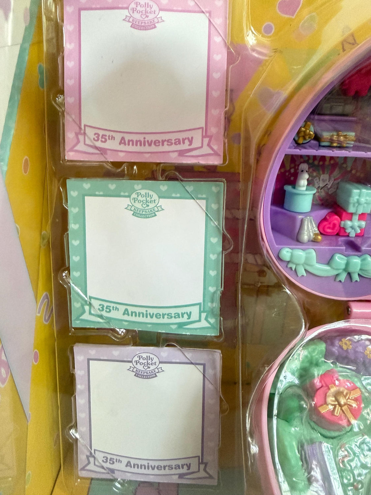 Polly Pocket Keepsake Collection 35th Birthday Partytime Stamper playset