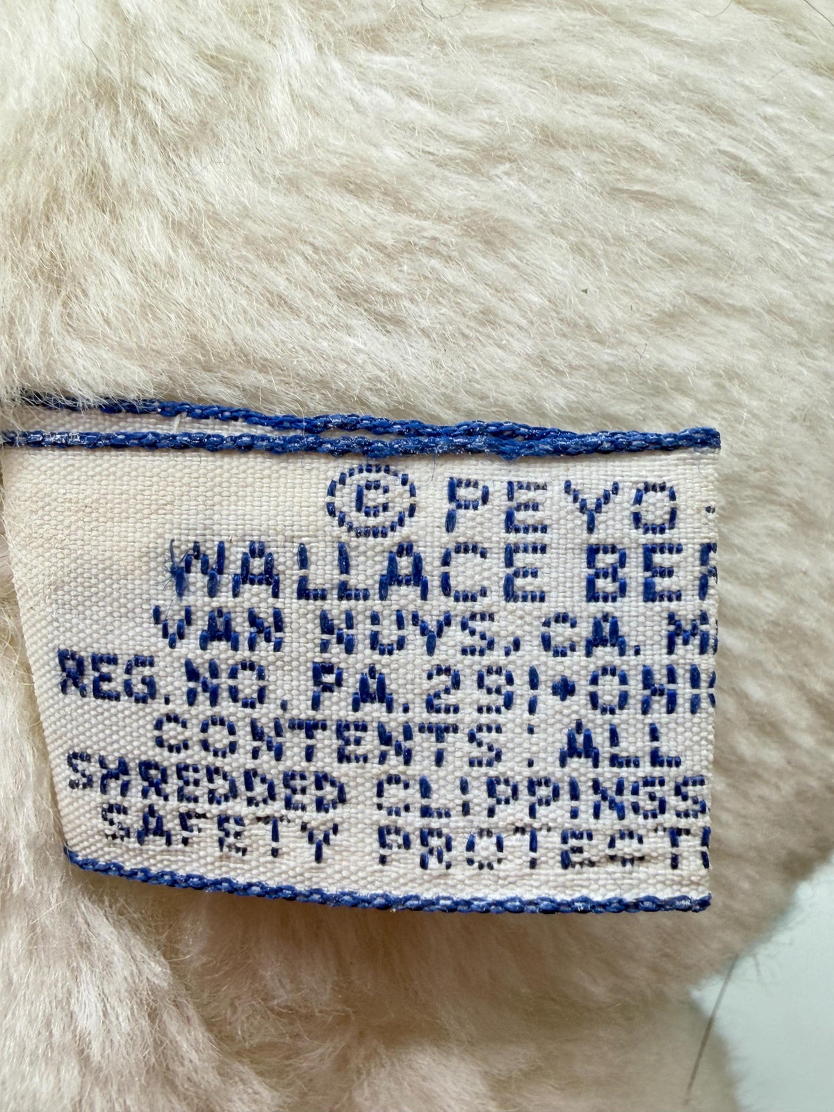 1978 Peyo / Wallace Berrie  Smurfs plush doll