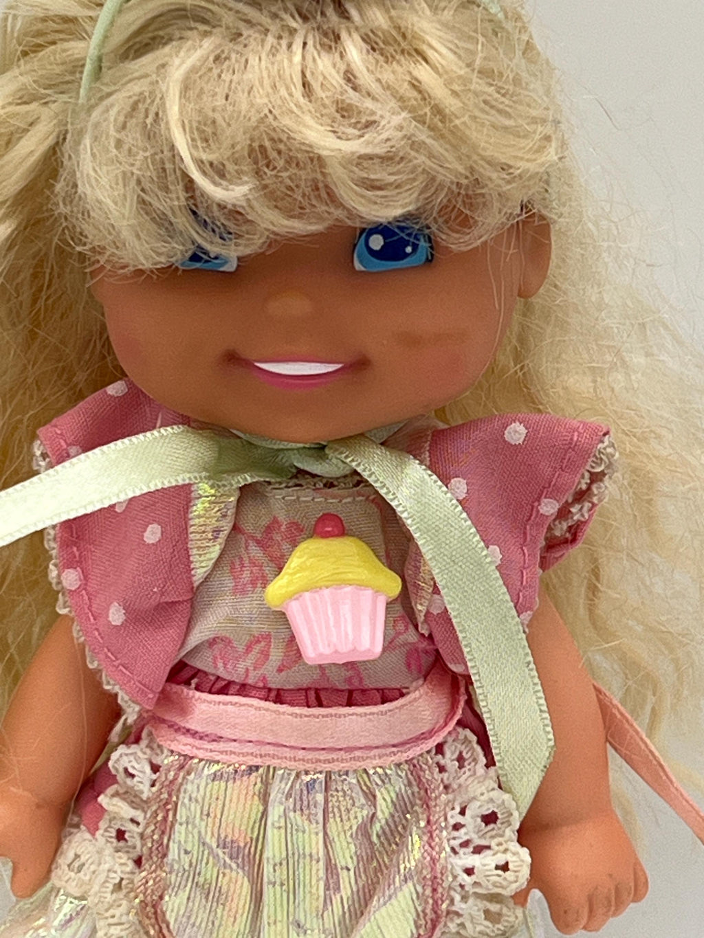 Vintage Mattel  Cherry Merry Muffin doll with comb from series 2