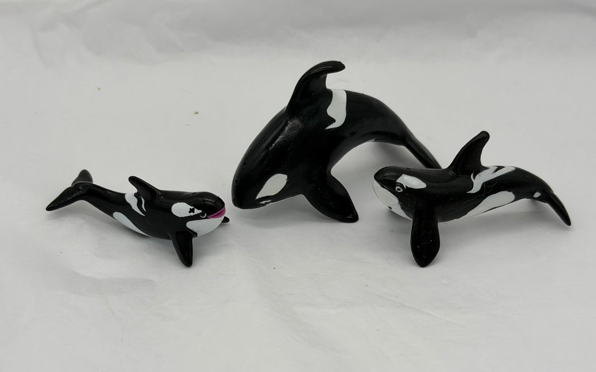 Vintage 1995 Free Willy 2 Film whales lot of 3