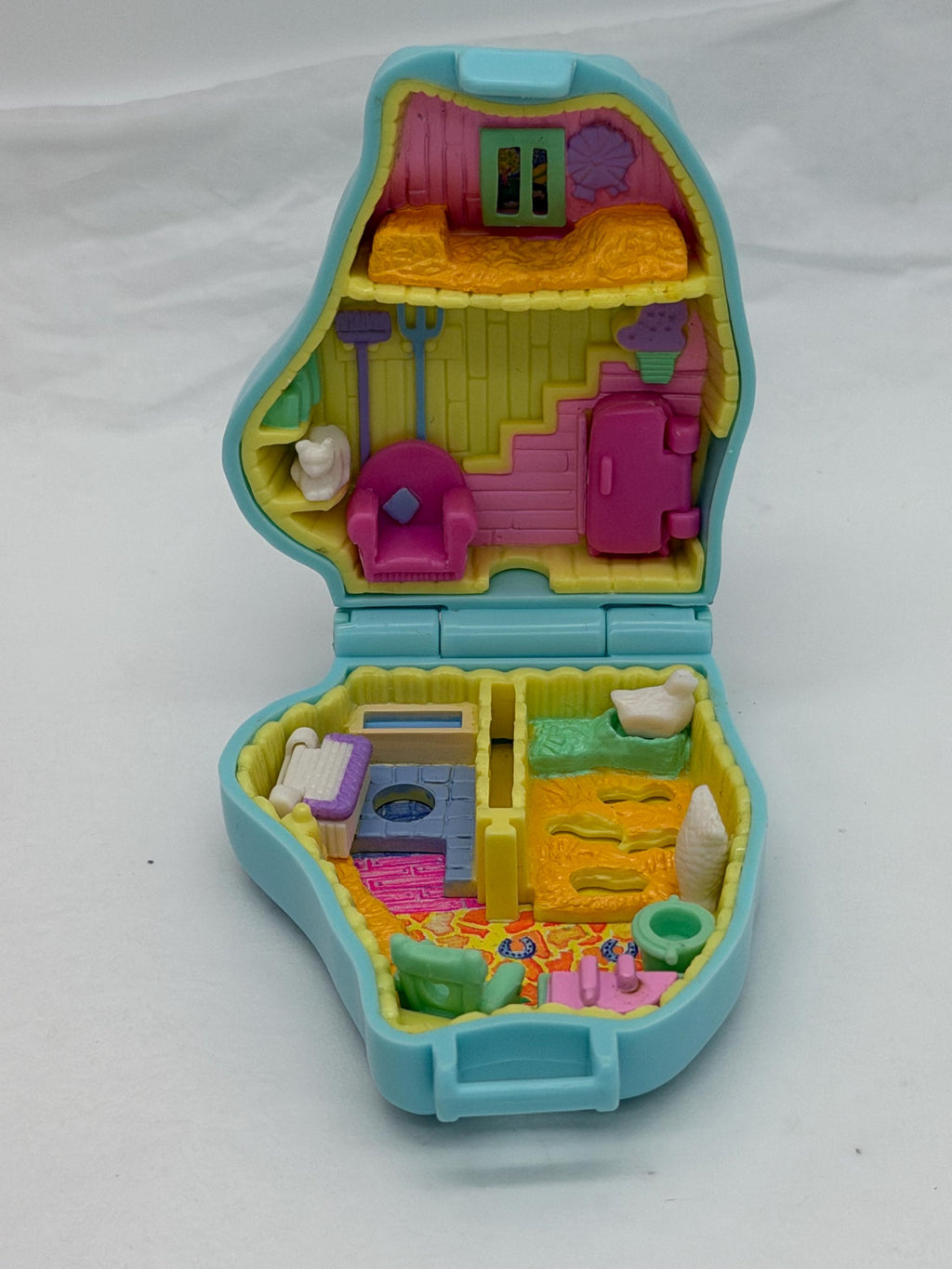 1995 Vintage Polly Pocket Bluebird Toys Pony Sisters tiny compact as is