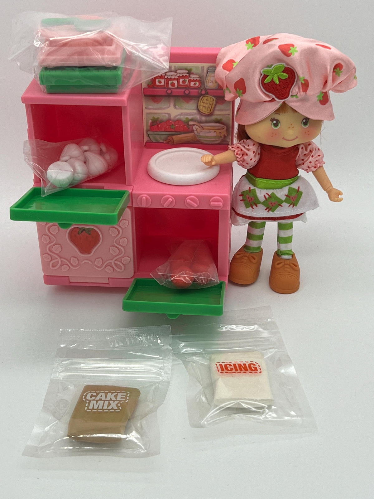 Strawberry Shortcake The Loyal Subjects reboot Berry bake shop playset and doll