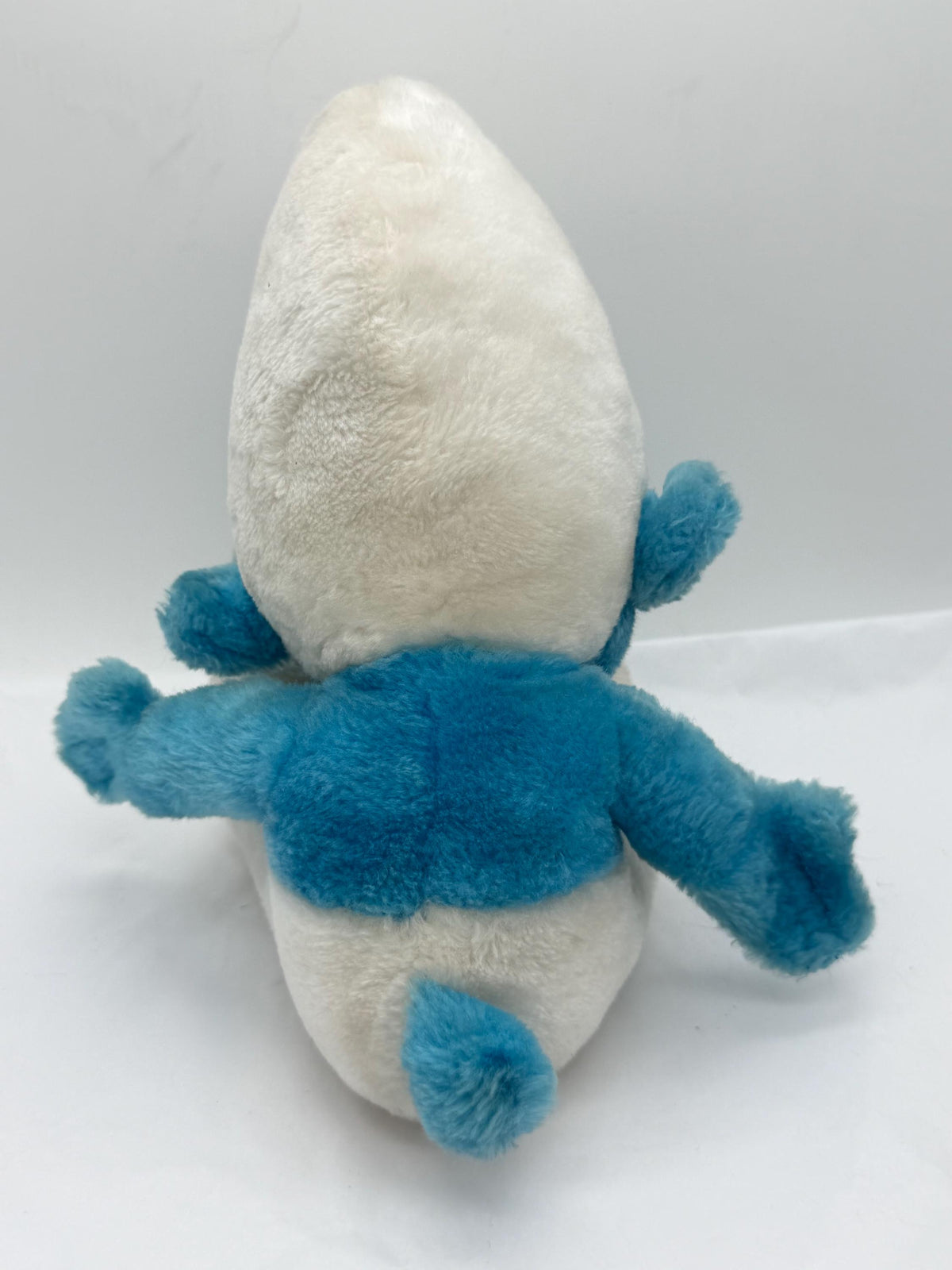 1978 Peyo / Wallace Berrie  Smurfs plush doll