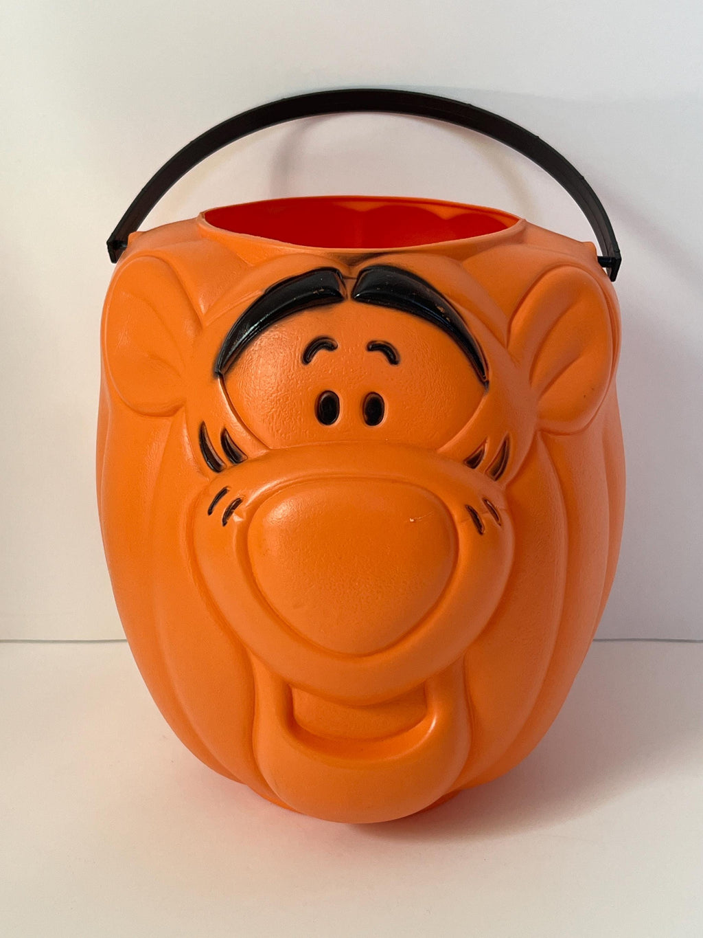 Vintage Disney Winnie the Pooh Tigger trick or treat pumpkin pail