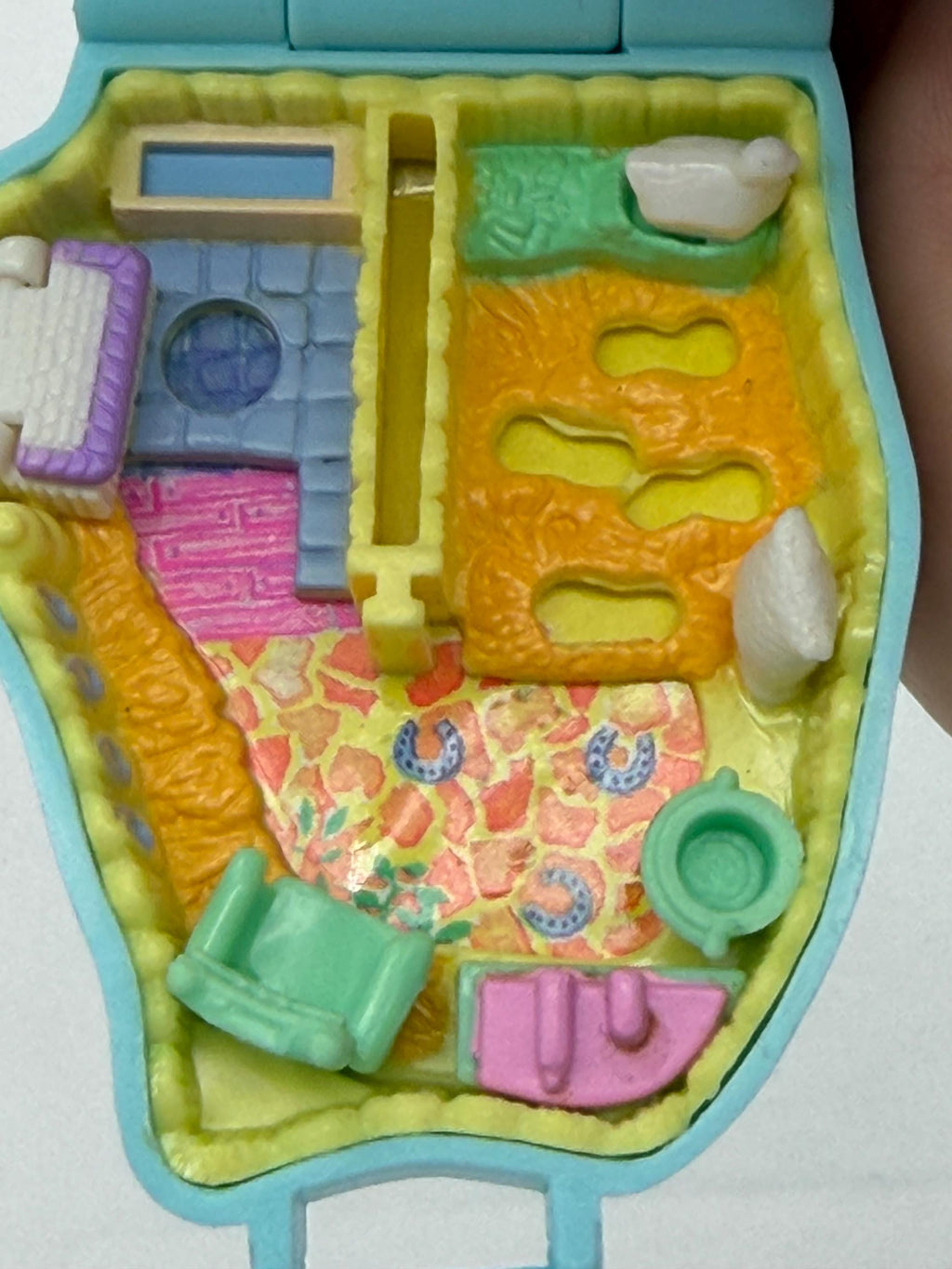 1995 Vintage Polly Pocket Bluebird Toys Pony Sisters tiny compact as is