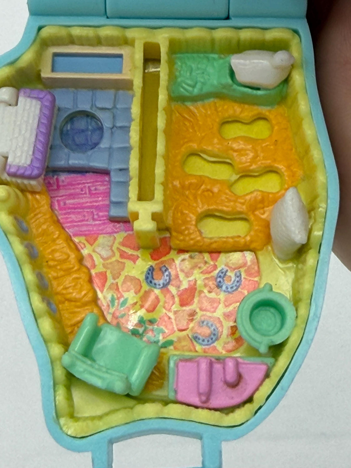 1995 Vintage Polly Pocket Bluebird Toys Pony Sisters tiny compact as is