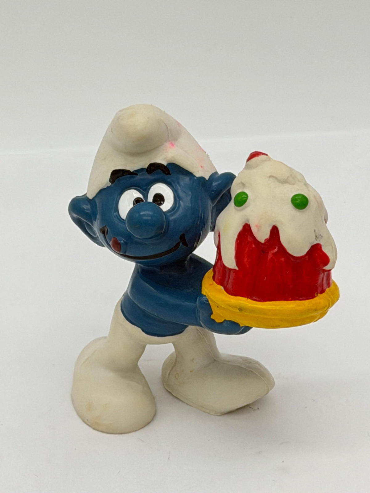 1978 Smurfs Cake Smurf Schleich Peyo PVC mini figure