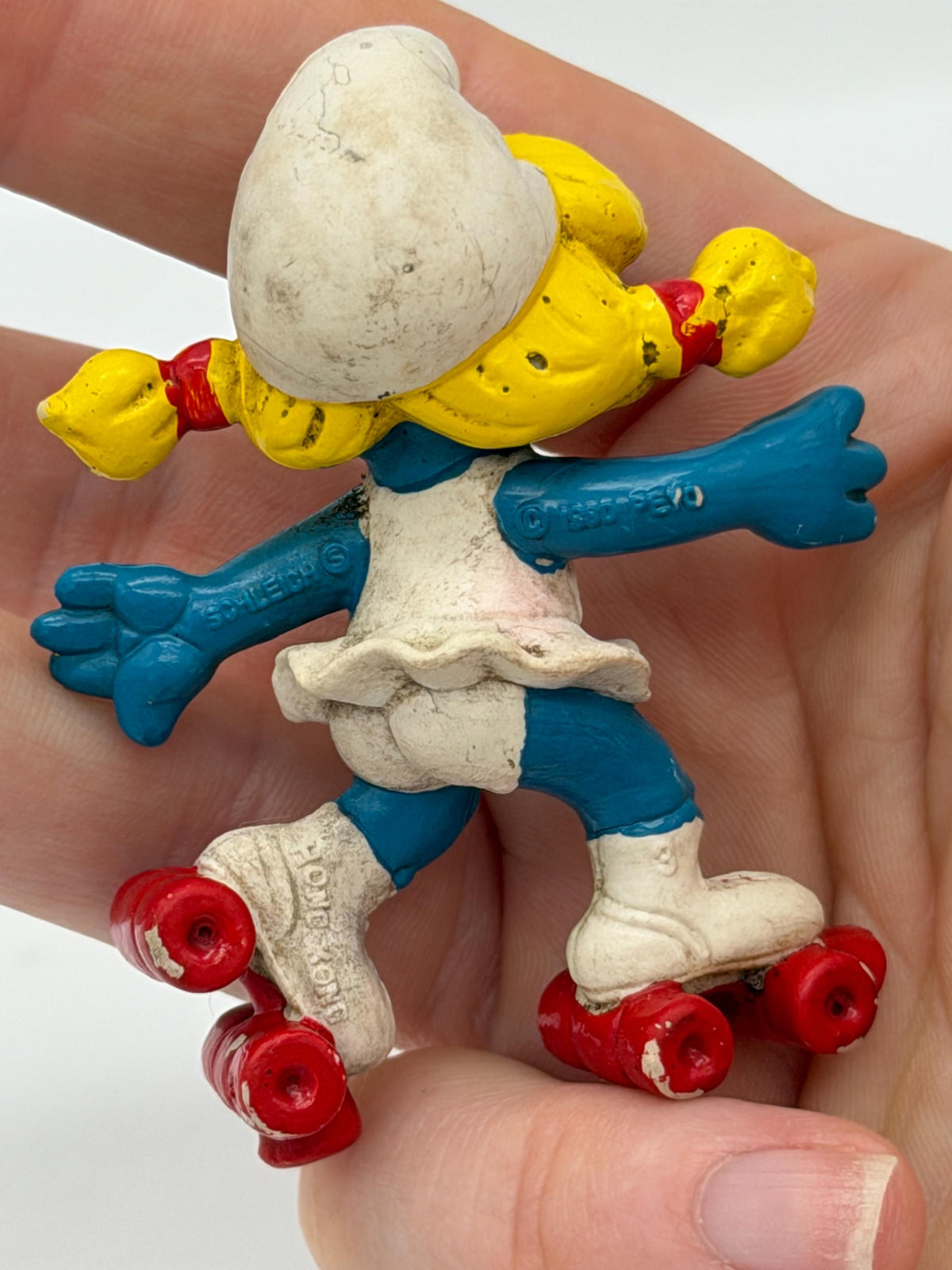 1983 Smurfs Roller Skating Smurfette by Peyo/Schleich PVC figure