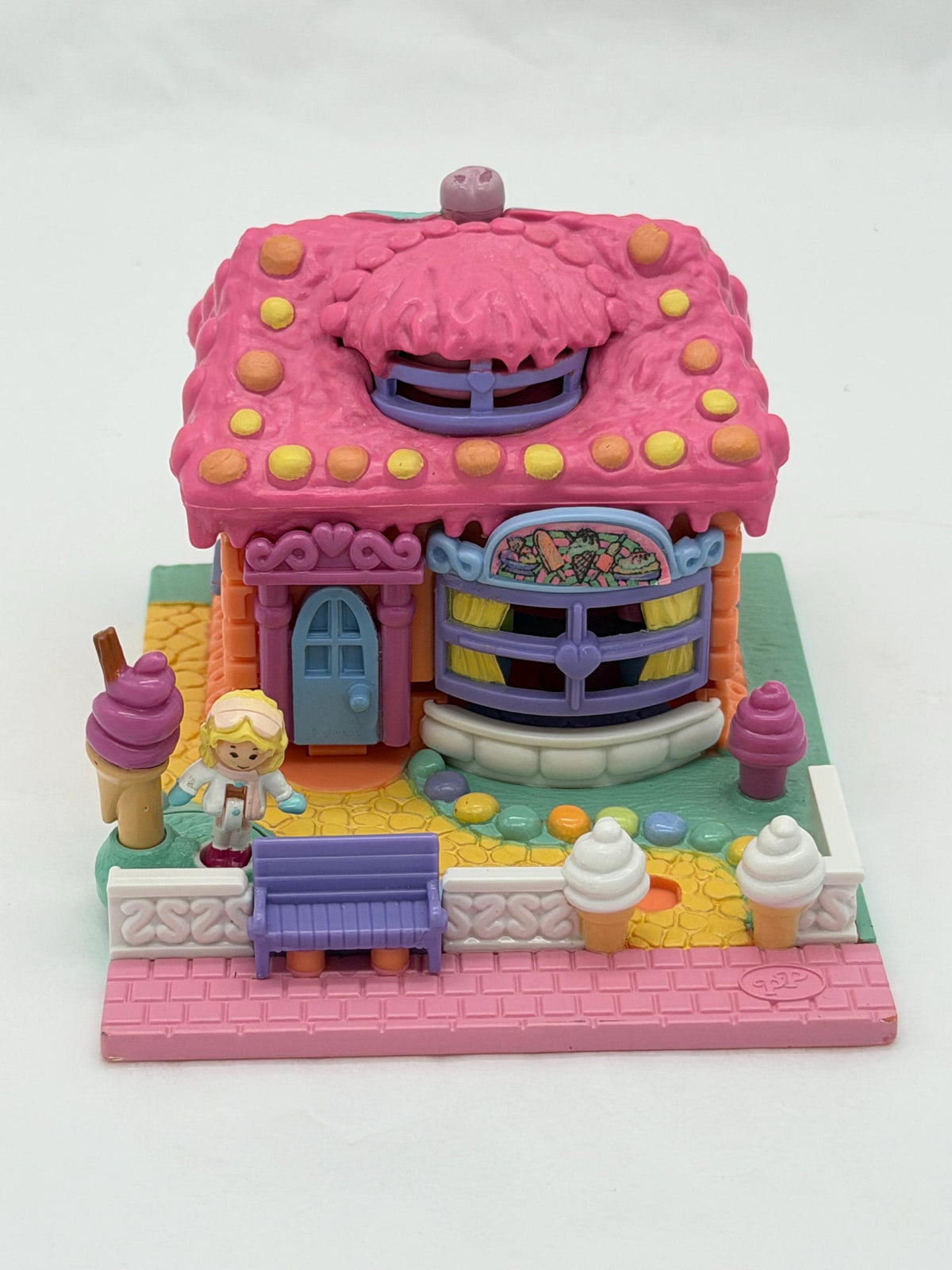1995 Vintage Polly Pocket Bluebird Toys Ice Cream Parlor  with 1 doll
