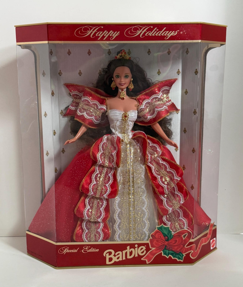 Gorgeous vintage  1997 Happy Holidays 10th anniversary Barbie   in box