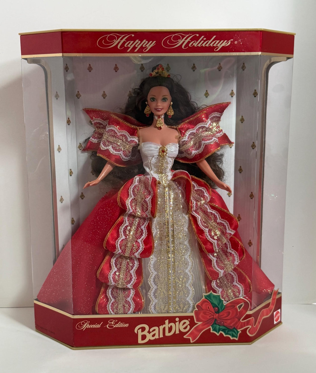 Gorgeous vintage  1997 Happy Holidays 10th anniversary Barbie   in box