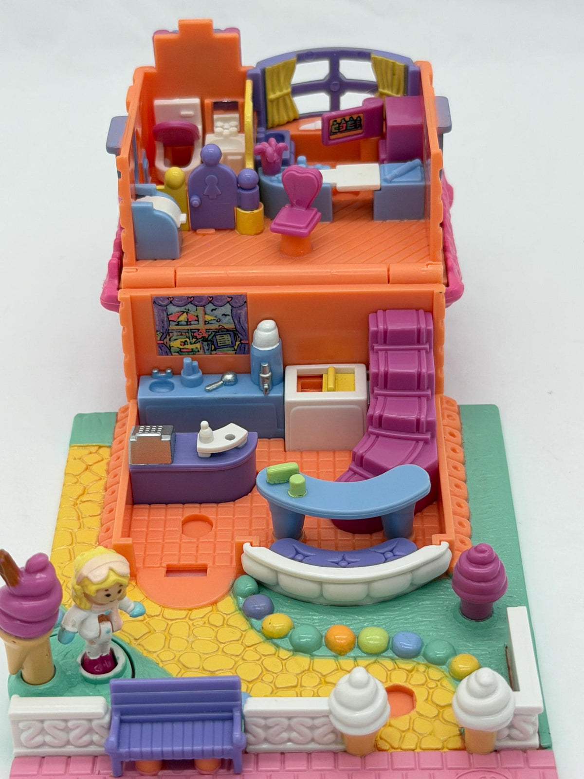 1995 Vintage Polly Pocket Bluebird Toys Ice Cream Parlor  with 1 doll