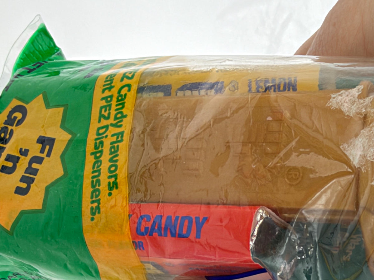 Vintage PEZ dispenser Star Wars C-3PO in package with original candy 1997